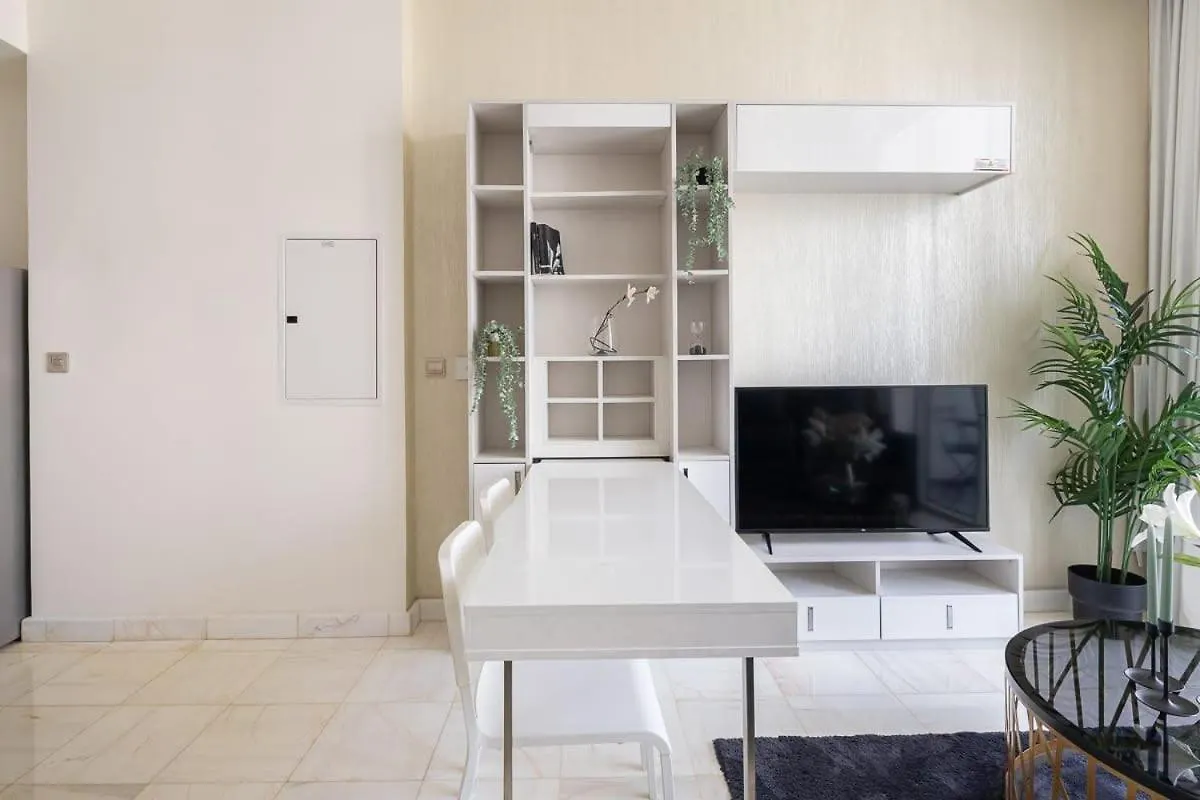 Apartment Frank Porter - Bayz Tower By Danube Dubai
